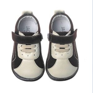 ✨ Jack and Lily leather brown & cream baby walker shoe 2